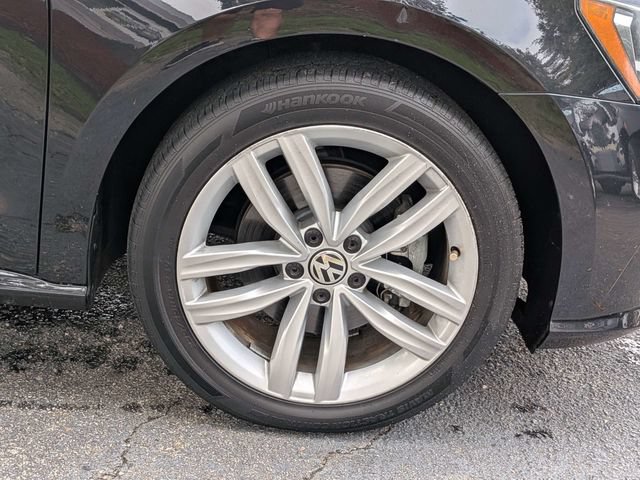 Used 2019 Volkswagen Passat 2.0T Wolfsburg FWD image 10