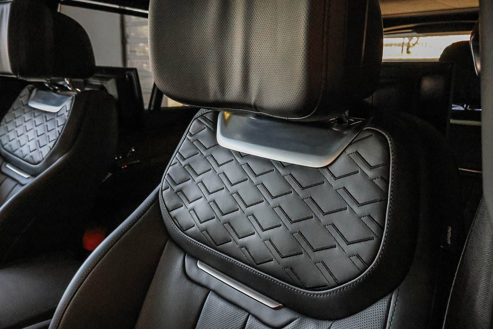 Used 2024 Land Rover Range Rover SV image 33