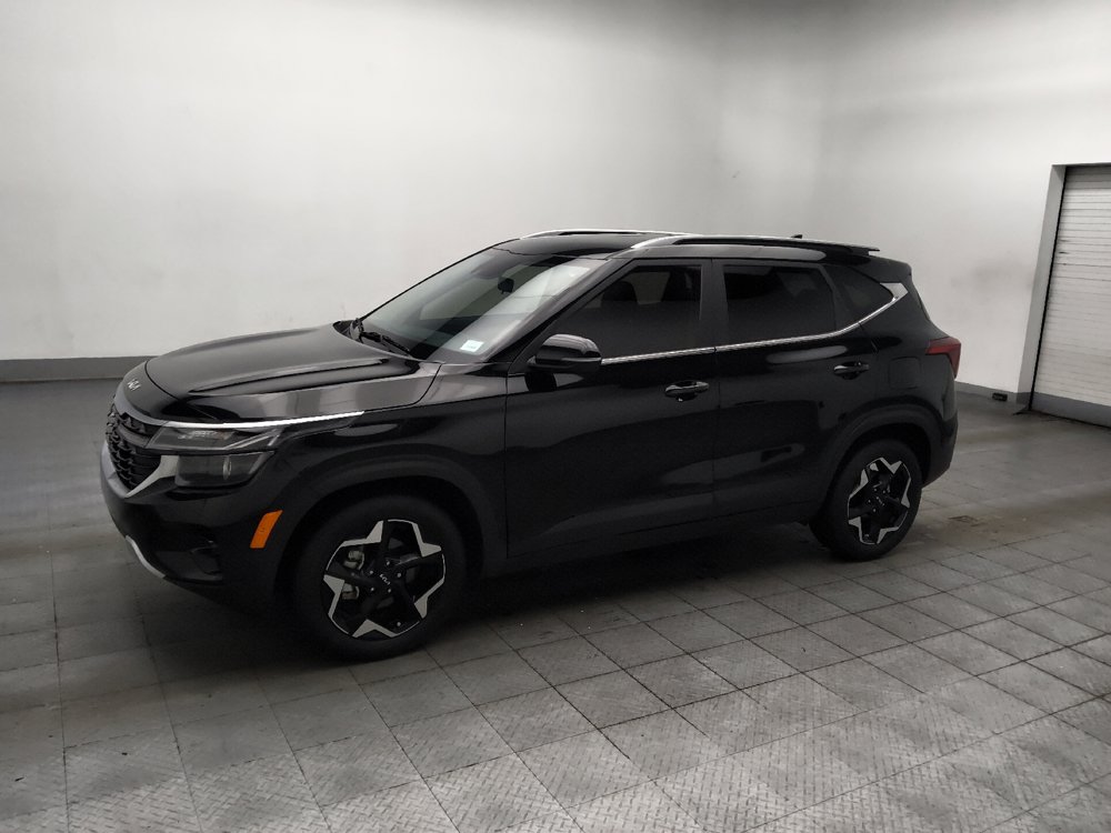 Used 2024 Kia Seltos EX FWD image 2