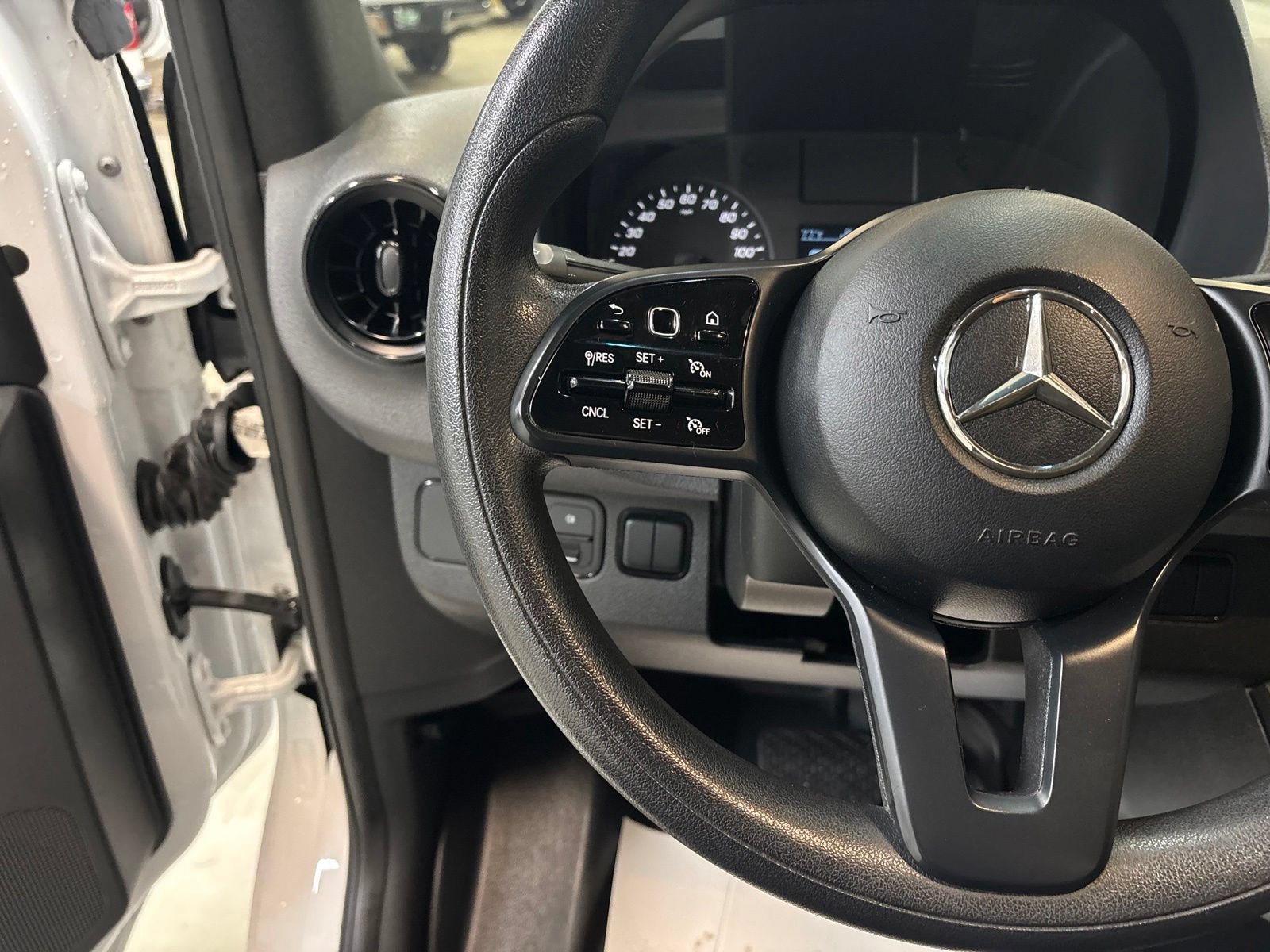 Used 2019 Mercedes-Benz Sprinter 4x4 144 image 14