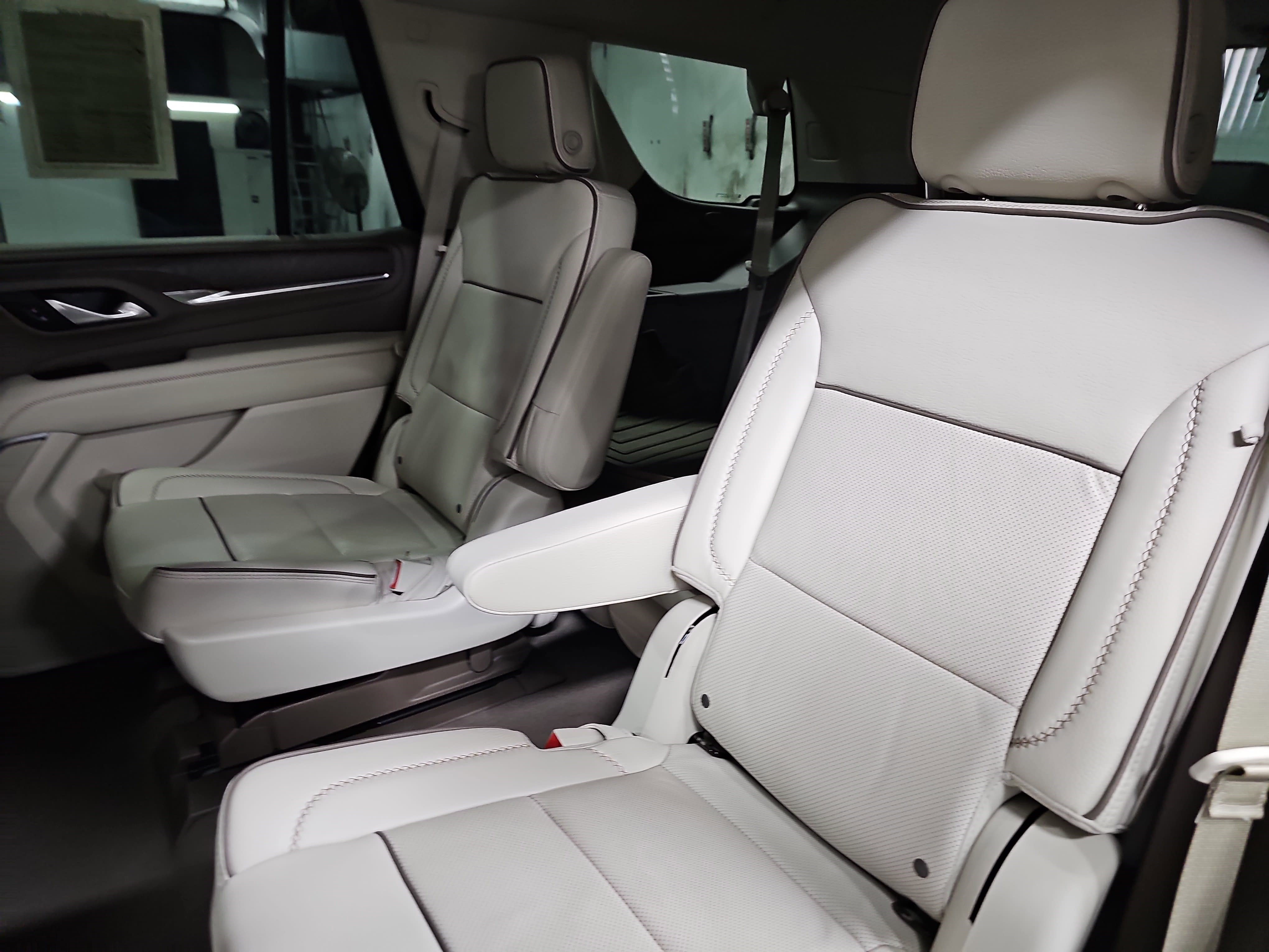 Used 2024 GMC Yukon Denali w/ Advanced Technology Package image 15