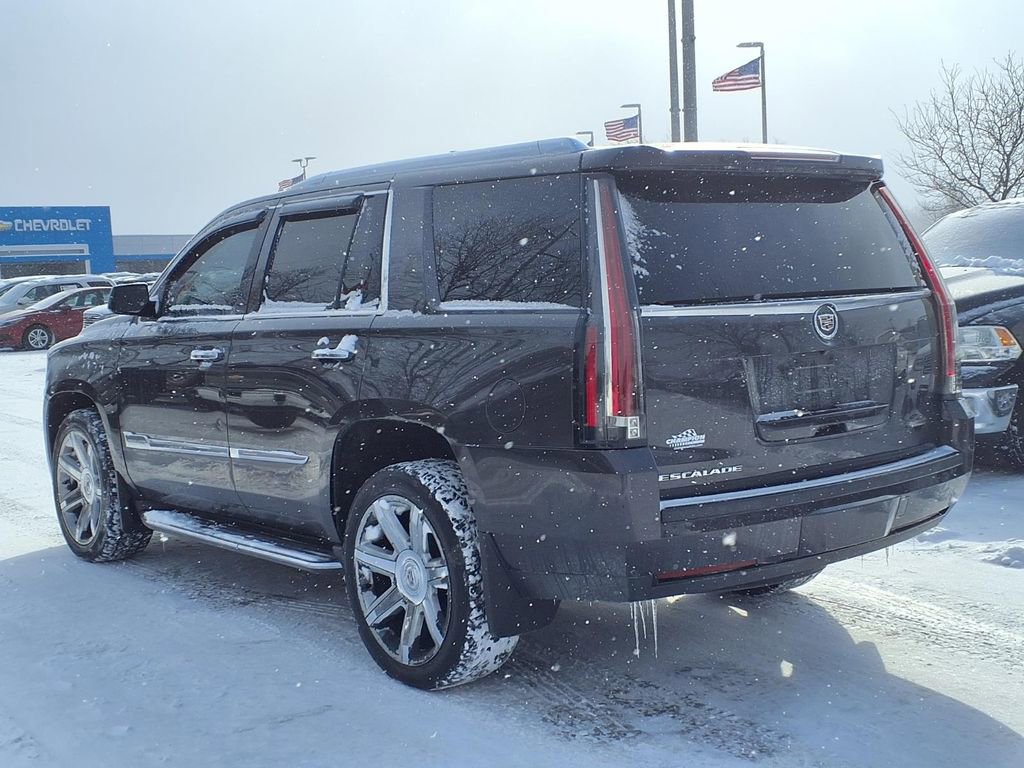 Used 2015 Cadillac Escalade Luxury image 6