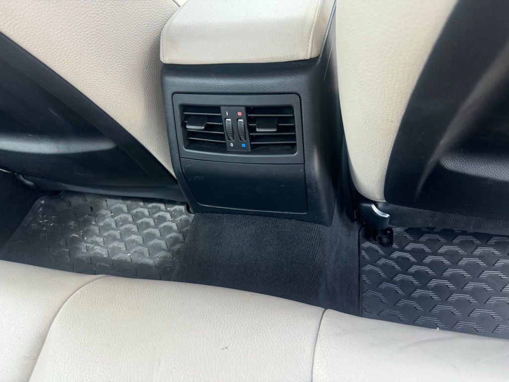 Used 2011 BMW 328i Sedan image 8