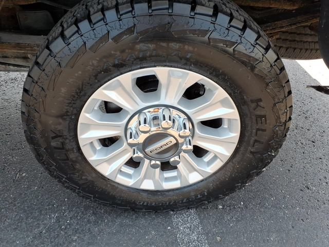 Used 2014 Ford F250 XLT w/ XLT Premium Package AWD/4WD image 14