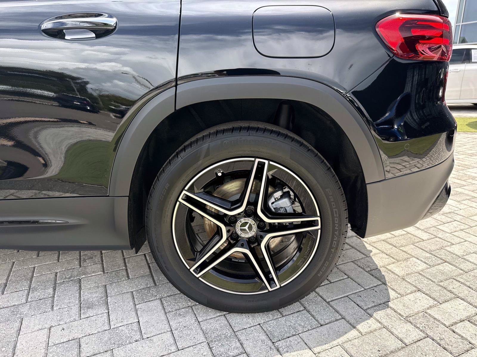 New 2026 Mercedes-Benz GLB 250 image 11