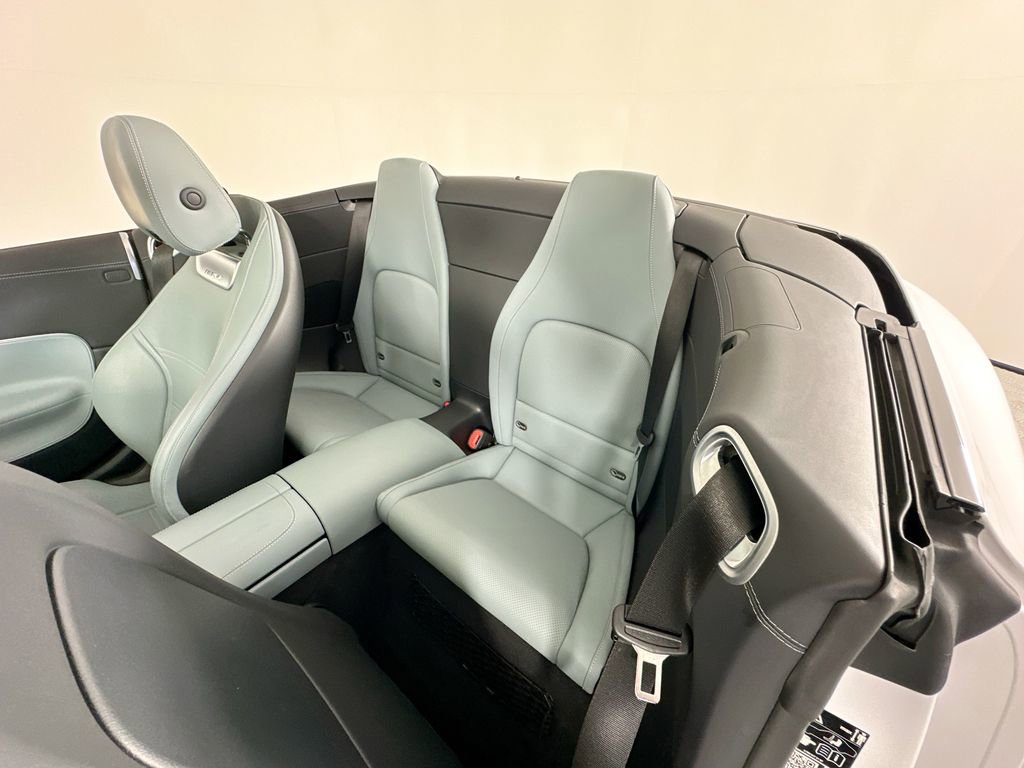Used 2023 Mercedes-Benz SL 63 AMG 4MATIC w/ Driver Assistance Package image 24