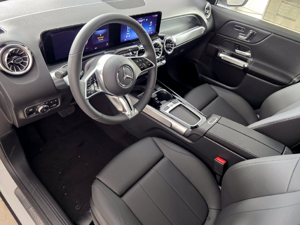 New 2026 Mercedes-Benz GLB 250 image 7