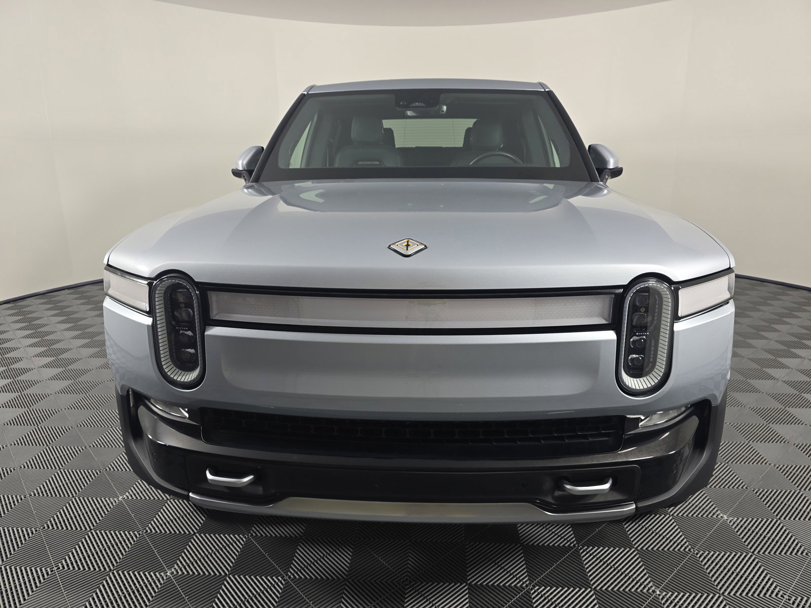 Used 2022 Rivian R1T Adventure AWD/4WD image 8