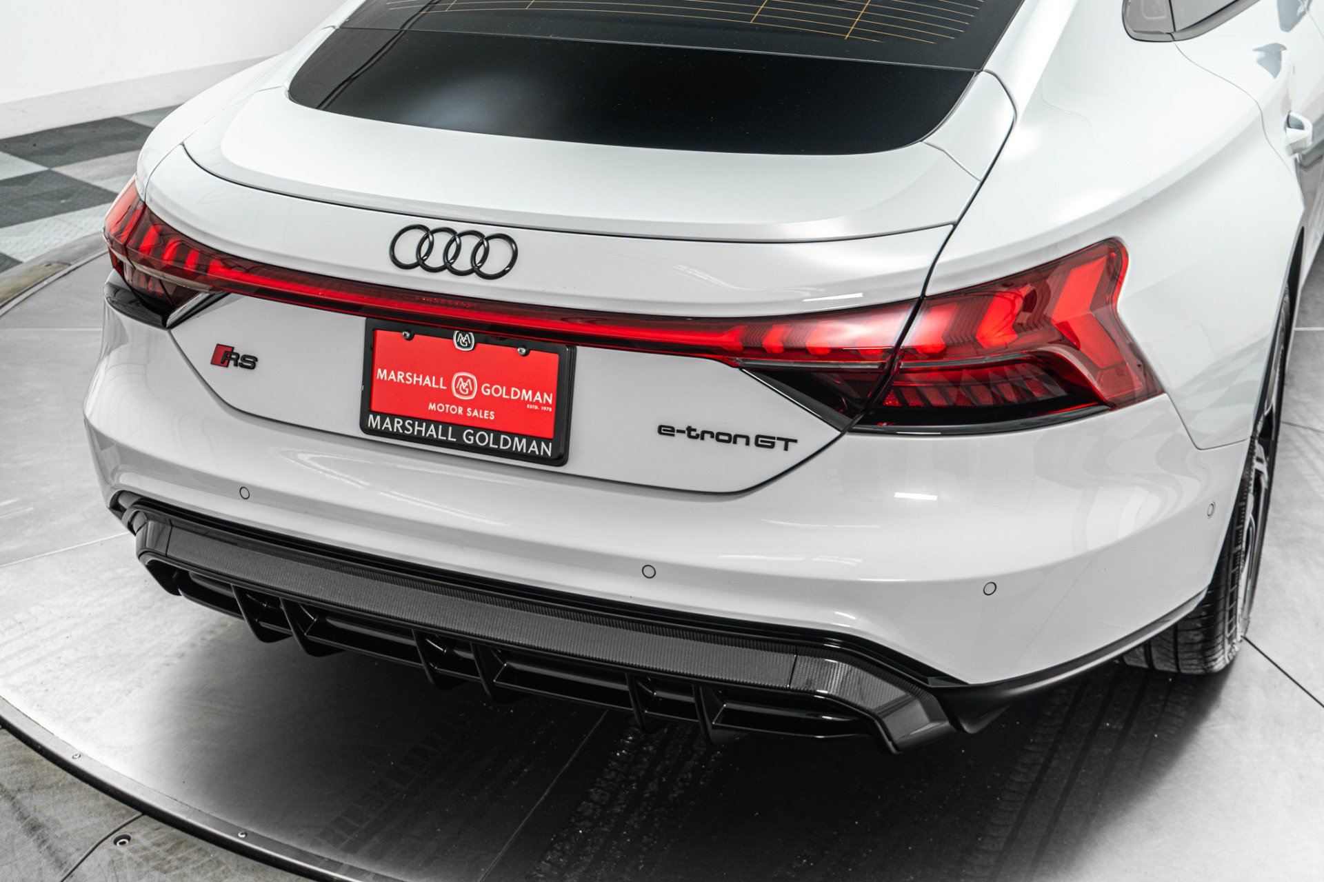 Used 2023 Audi RS e-tron GT w/ Carbon Performance Package AWD/4WD image 37