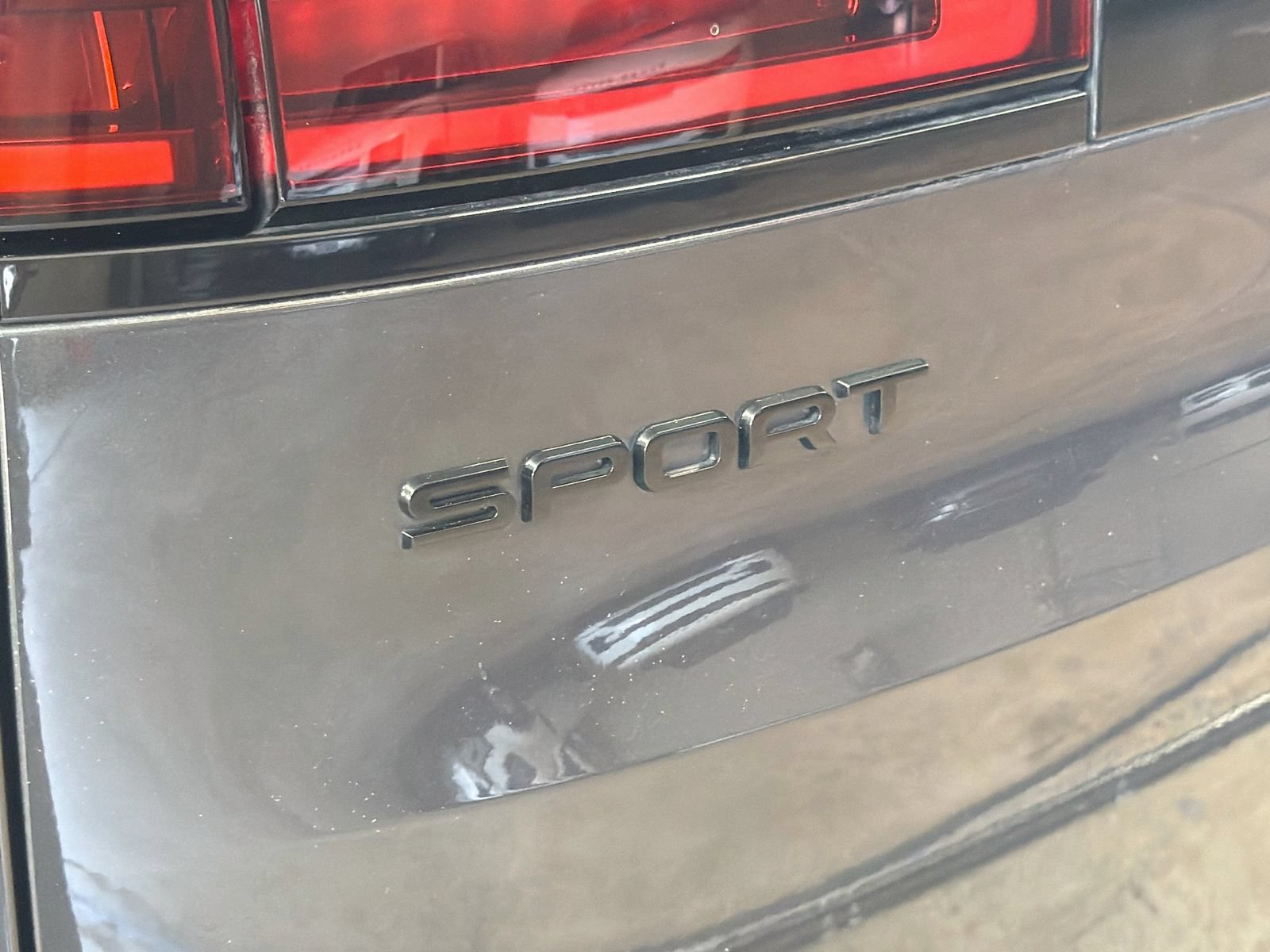 Used 2023 Land Rover Range Rover Sport SE AWD/4WD image 30