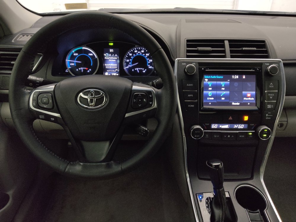 Used 2015 Toyota Camry XLE w/ Moonroof Package FWD image 22