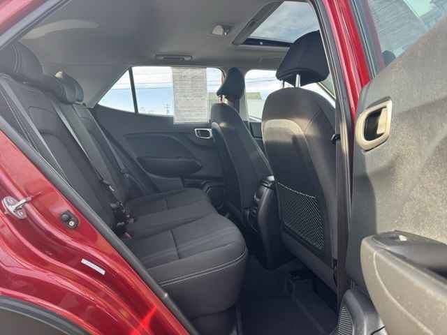 Used 2024 Hyundai Venue SEL image 10