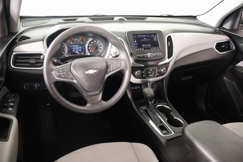 Used 2024 Chevrolet Equinox LT image 2