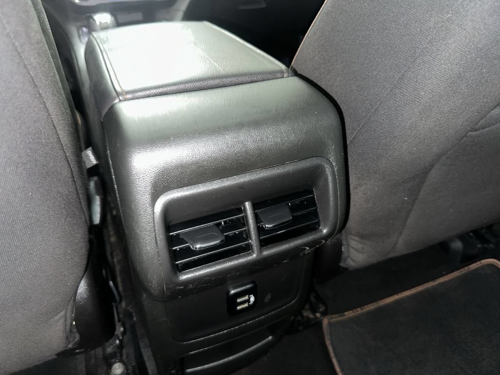 Used 2017 GMC Acadia SLE w/ Driver Alert Package I AWD/4WD image 25