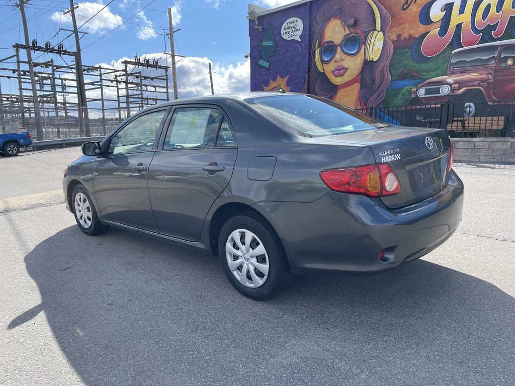 Used 2010 Toyota Corolla LE image 3
