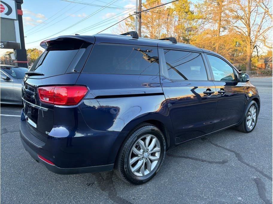 Used 2020 Kia Sedona EX image 6
