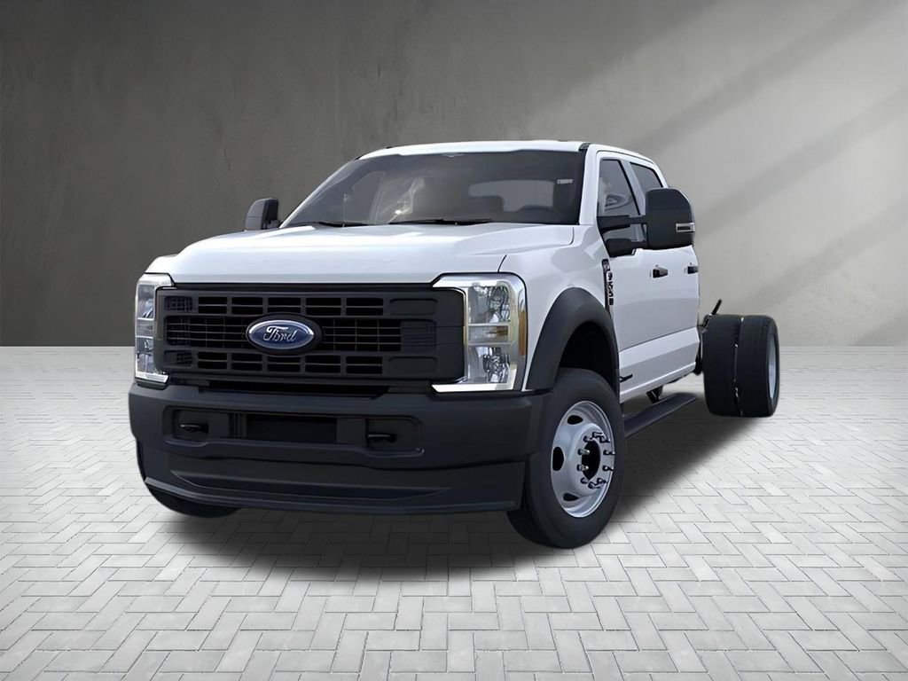 New 2026 Ford F550 4x4 Crew Cab image 3