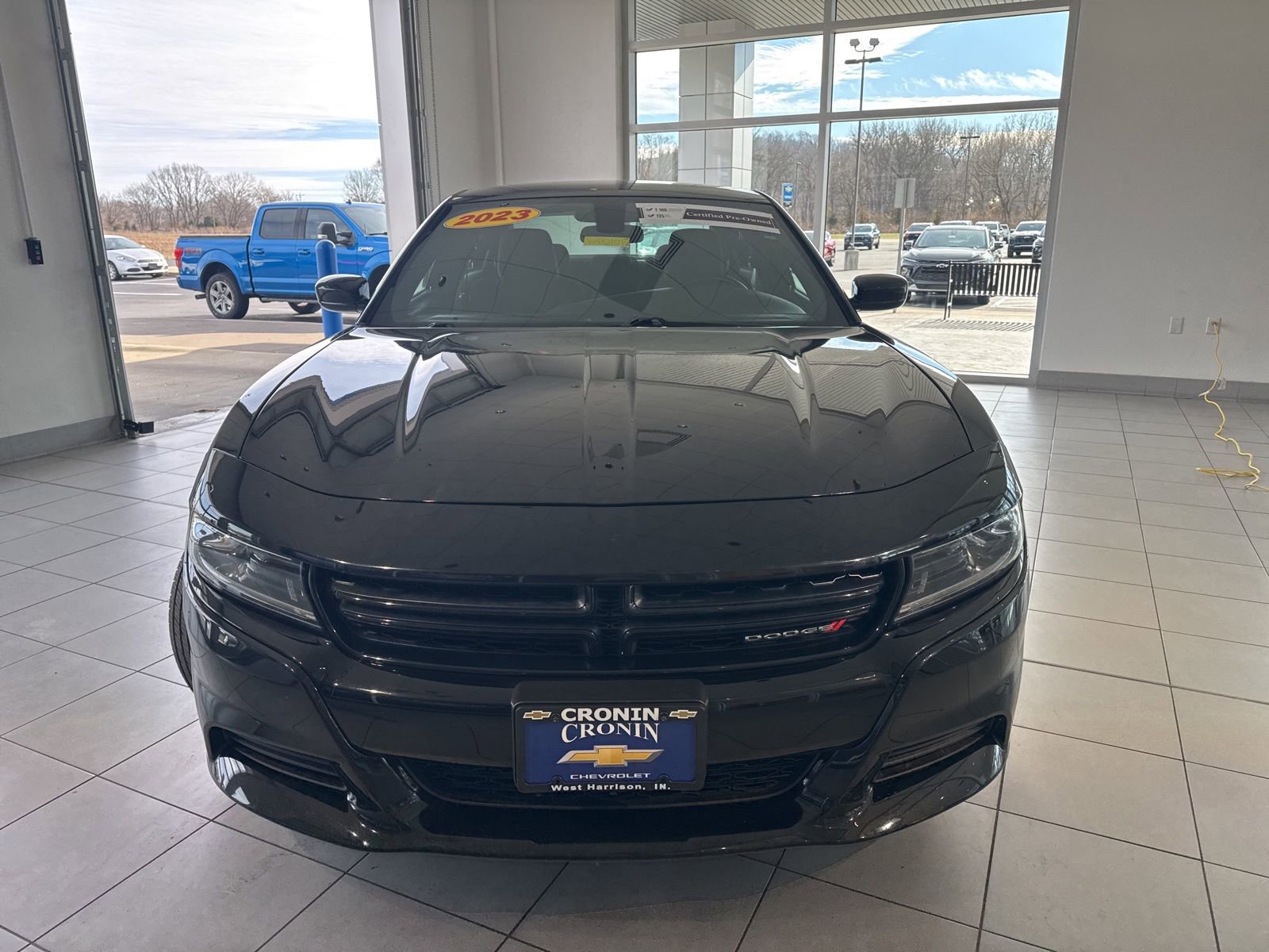 Used 2023 Dodge Charger SXT image 2