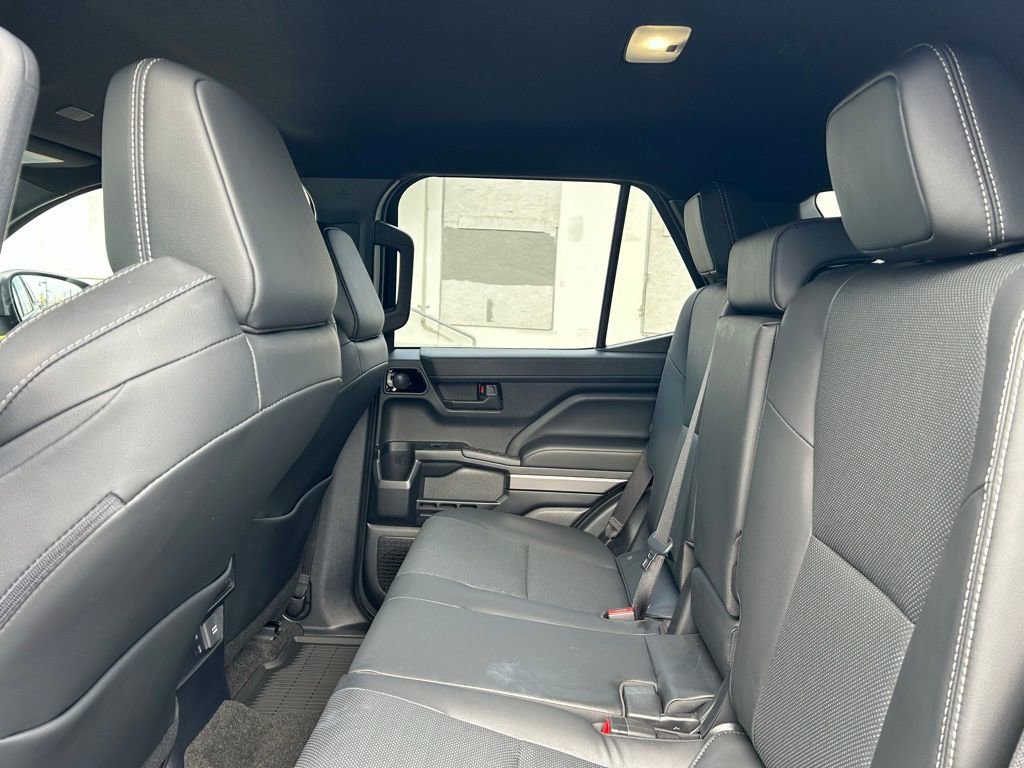 Certified 2025 Toyota 4Runner TRD Off-Road Premium w/ Tow Technology Package image 12