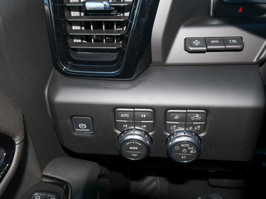 New 2026 GMC Sierra 2500 AT4 w/ AT4 Premium Plus Package AWD/4WD image 31
