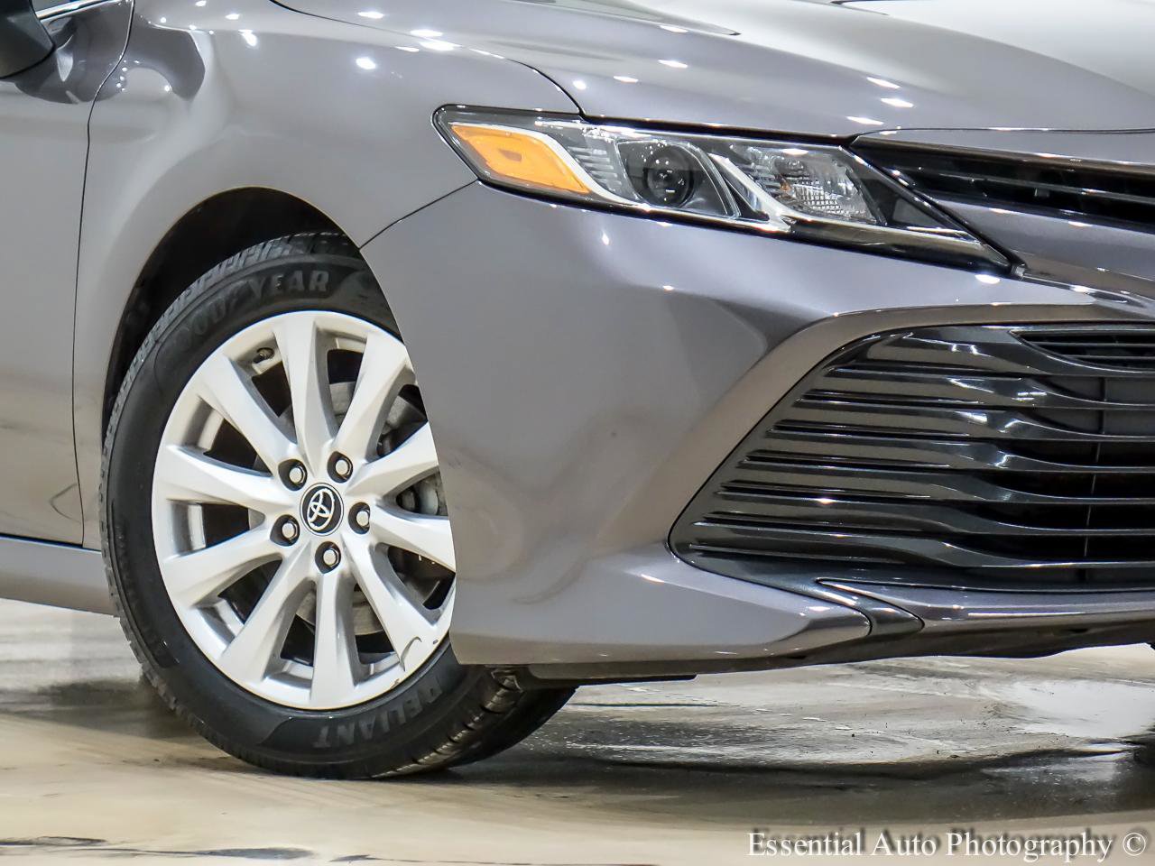 Used 2019 Toyota Camry LE w/ Convenience Package image 3