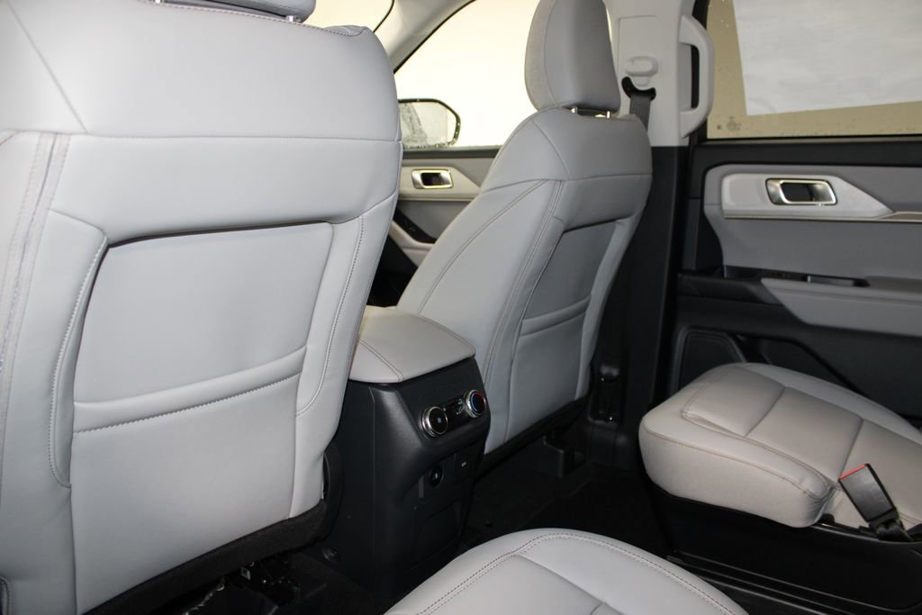 New 2026 Ford Explorer Active AWD/4WD image 27