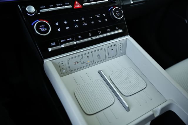Certified 2025 Hyundai Santa Fe Calligraphy AWD/4WD image 40