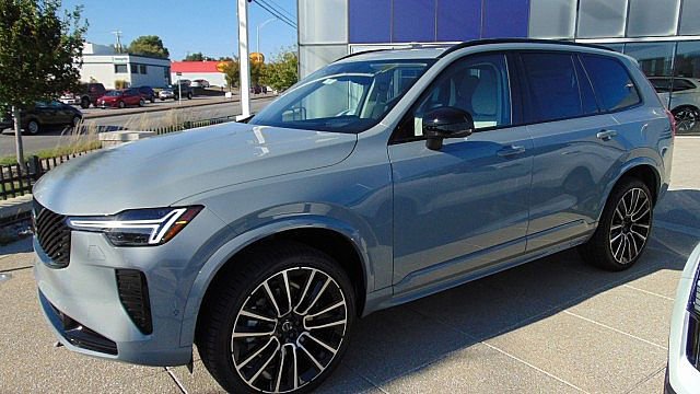 New 2026 Volvo XC90 B6 Ultra image 11