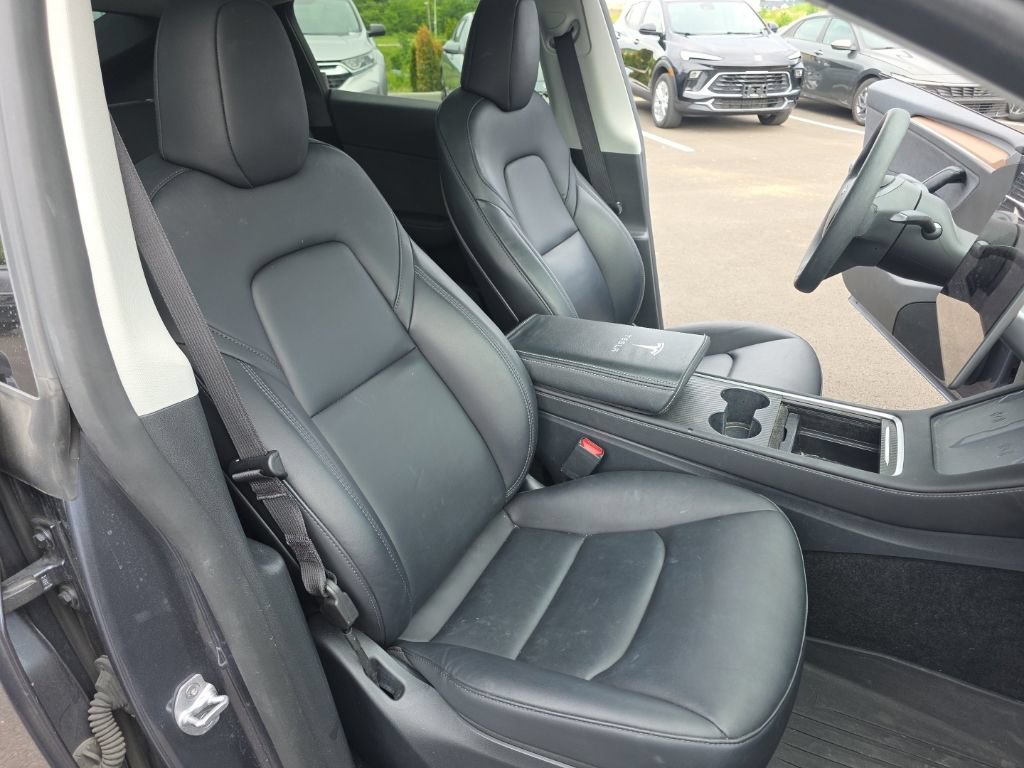 Used 2023 Tesla Model Y Performance AWD/4WD image 21