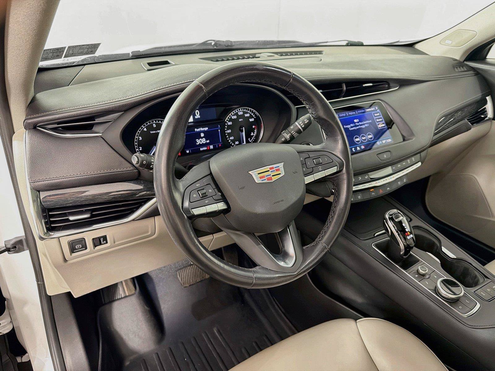 Used 2022 Cadillac XT4 Premium Luxury w/ Driver Assist Package AWD/4WD image 16