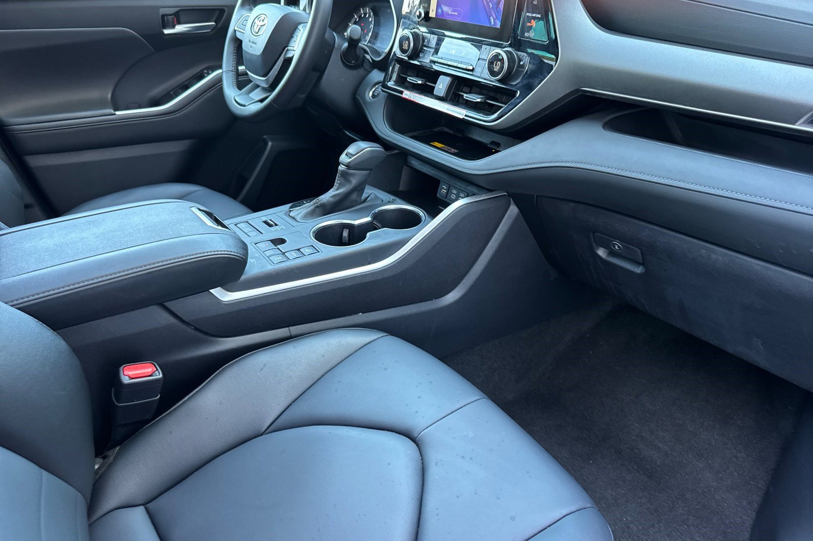 Used 2026 Toyota Highlander XLE AWD/4WD image 33