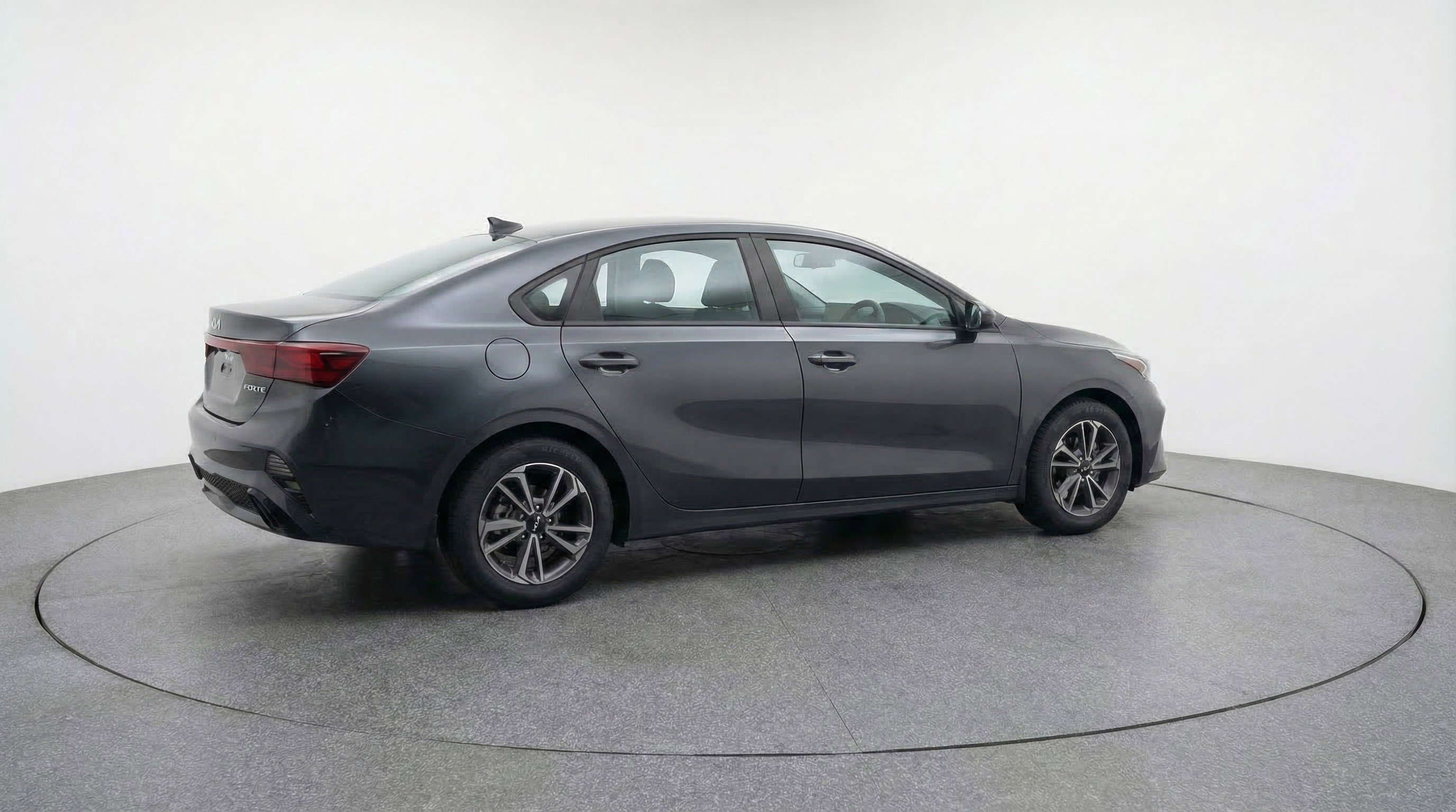 Used 2024 Kia Forte LXS image 9