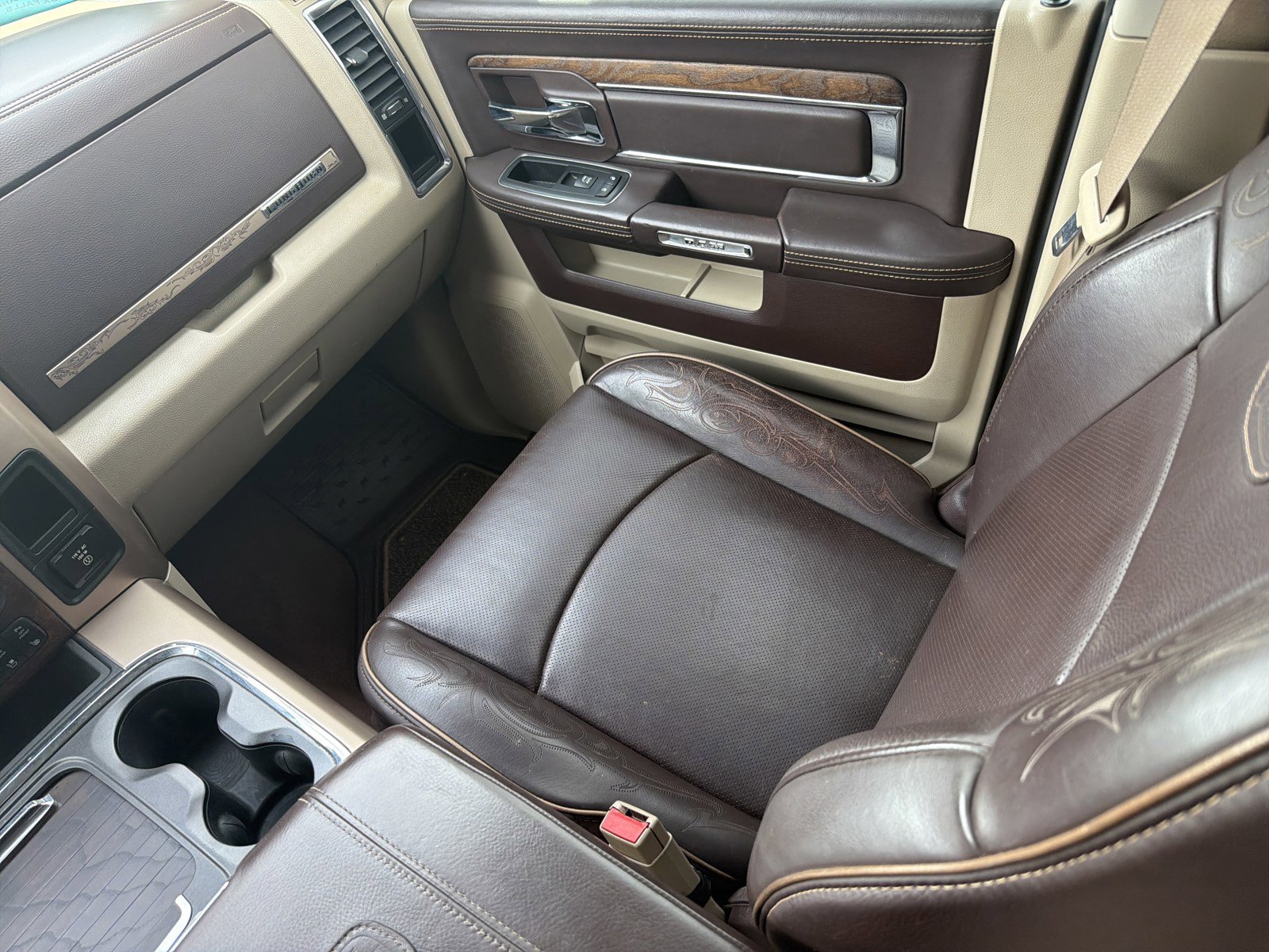 Used 2016 RAM 1500 Laramie Longhorn w/ Convenience Group image 12