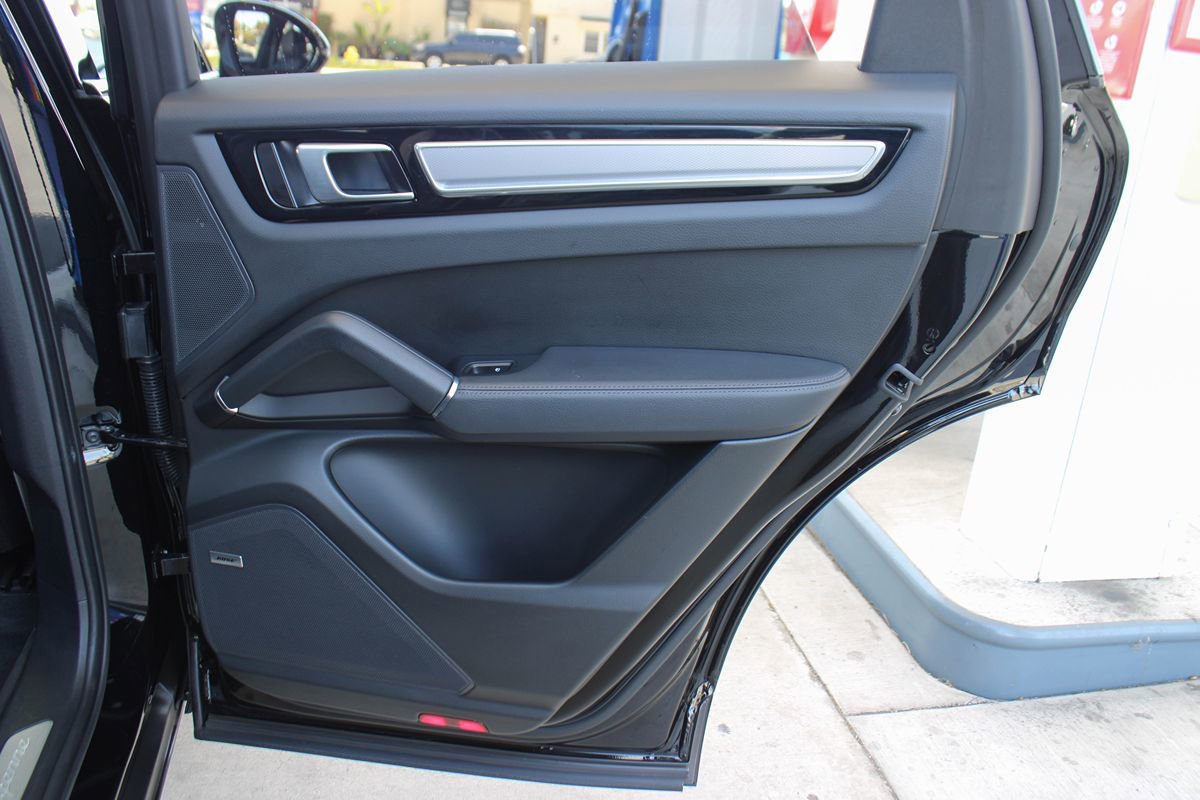 Used 2023 Porsche Cayenne Platinum Edition image 47