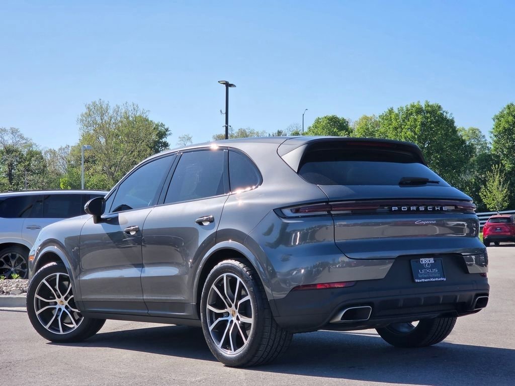Used 2024 Porsche Cayenne image 29