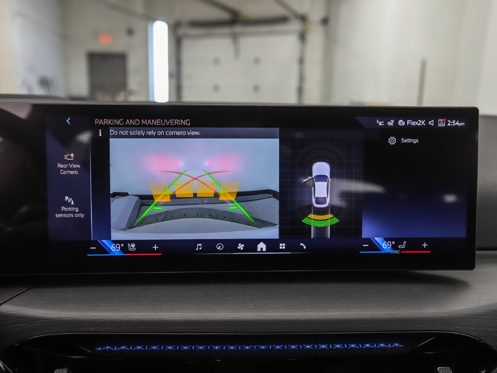 Used 2026 BMW i4 xDrive40i w/ M Sport Package AWD/4WD image 19