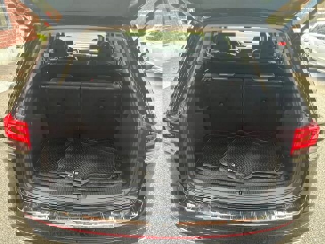 Used 2021 Volkswagen Atlas SE image 12