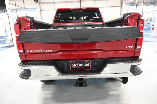 New 2026 Chevrolet Silverado 2500 LTZ w/ LTZ Premium Package AWD/4WD image 7