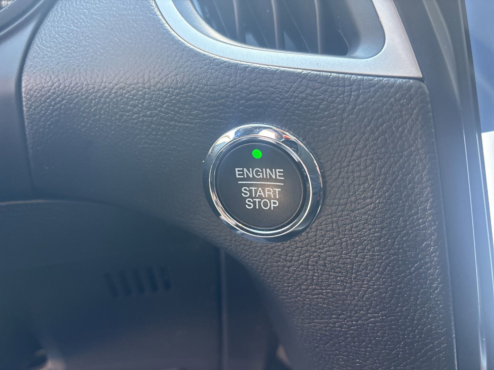 Certified 2022 Ford Edge SEL w/ Convenience Package image 25