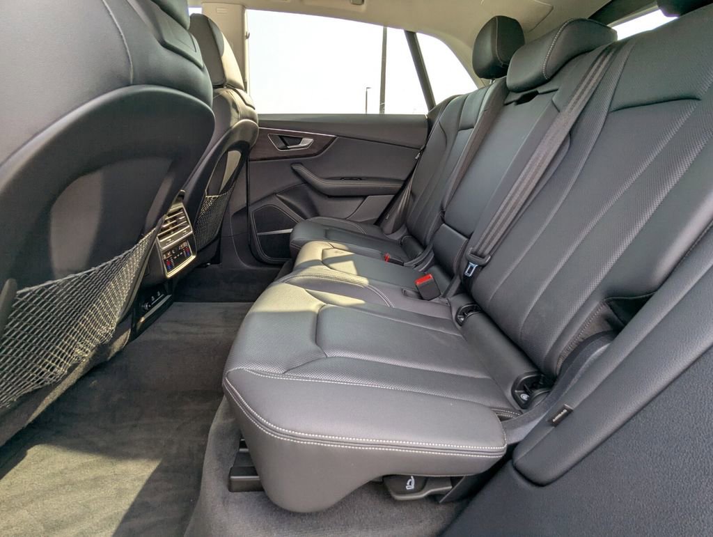 Used 2023 Audi Q8 Premium Plus w/ Premium Plus Package image 24