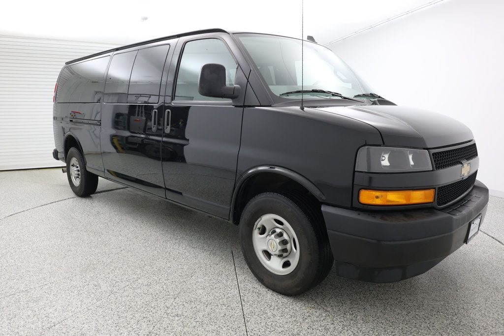 Used 2024 Chevrolet Express 3500 LS RWD image 2