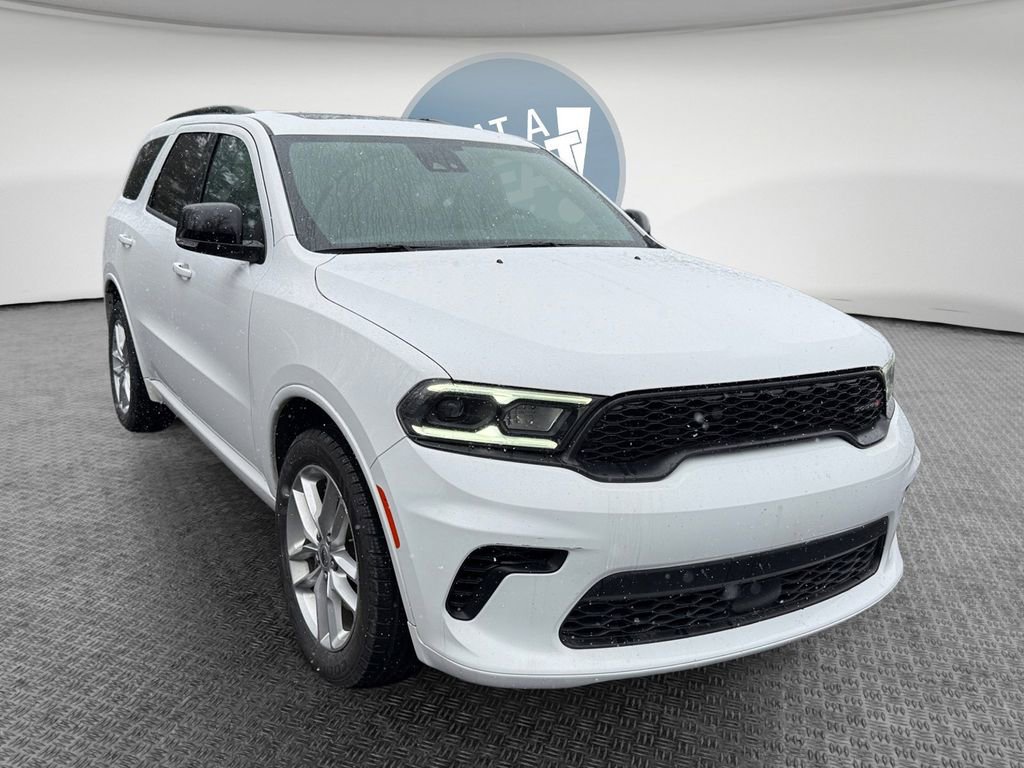 Used 2024 Dodge Durango GT image 1