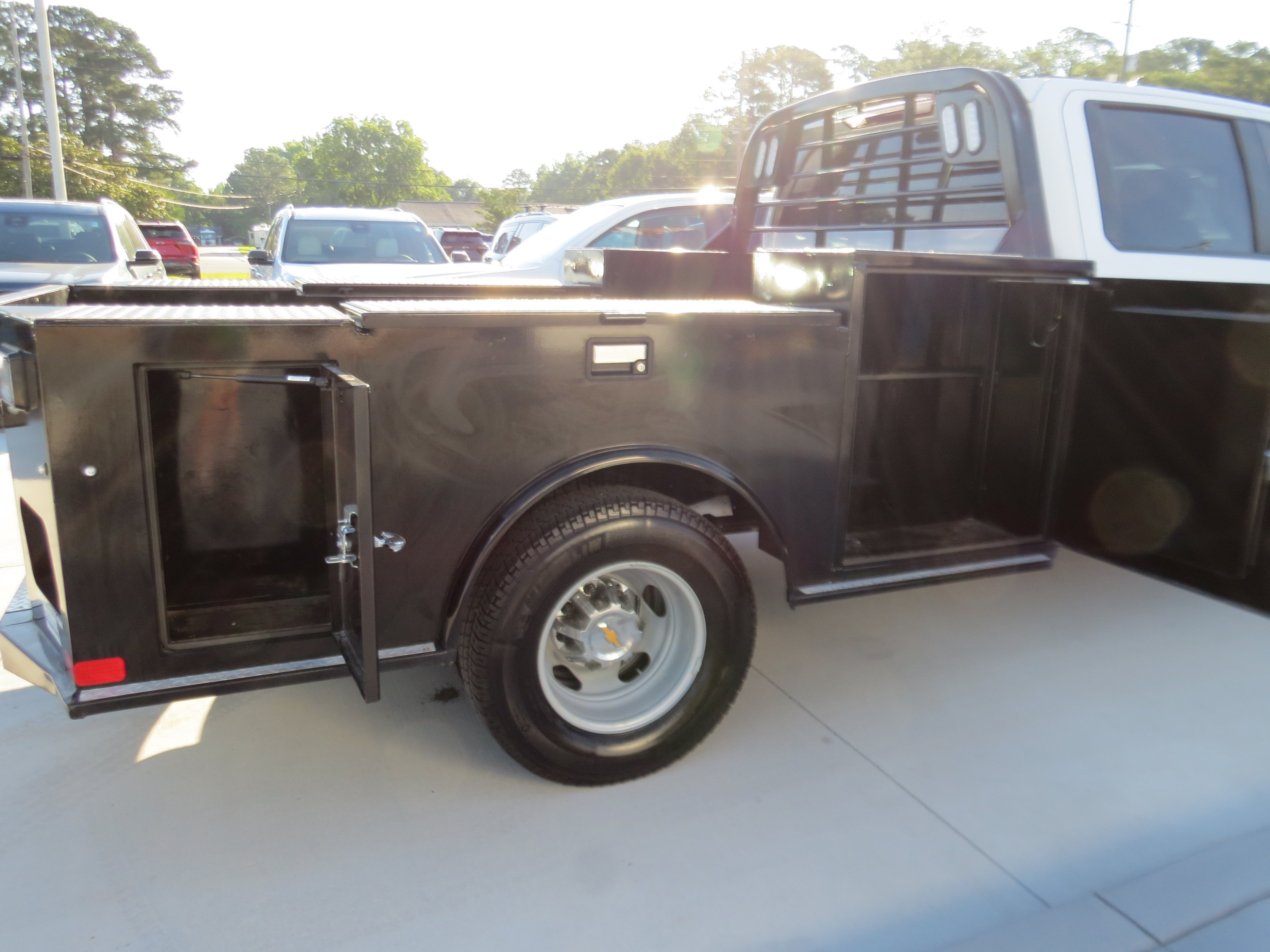 Used 2026 Chevrolet Silverado 3500 LT w/ Convenience Package AWD/4WD image 13