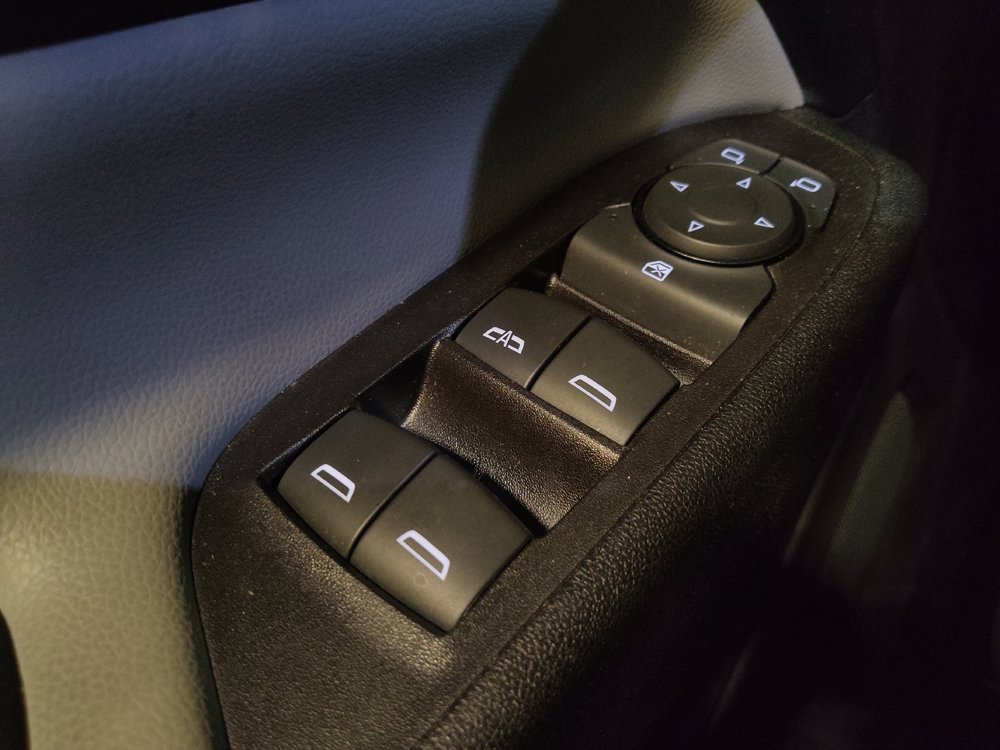 Used 2019 Chevrolet Equinox LT FWD image 27