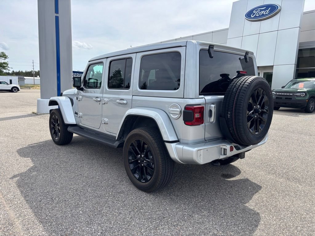 Used 2023 Jeep Wrangler Unlimited Sahara AWD/4WD image 5