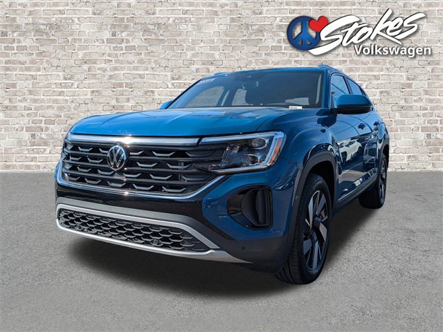 Certified 2025 Volkswagen Atlas Cross Sport SEL image 8