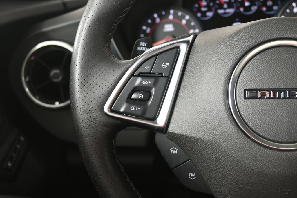 Used 2018 Chevrolet Camaro SS RWD image 37