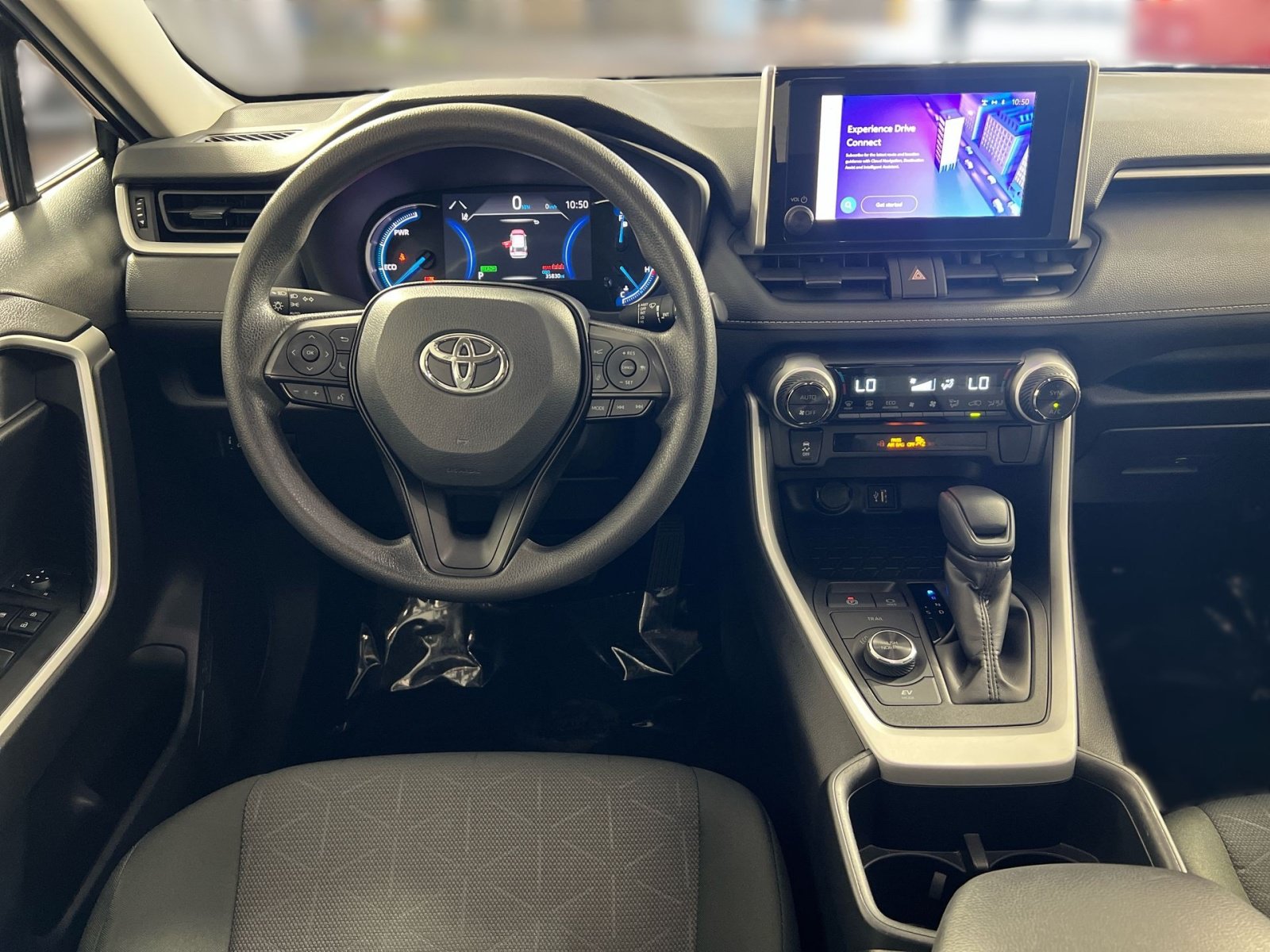 Used 2025 Toyota RAV4 XLE AWD/4WD image 23