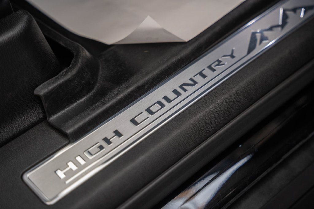 Used 2022 Chevrolet Tahoe High Country AWD/4WD image 44