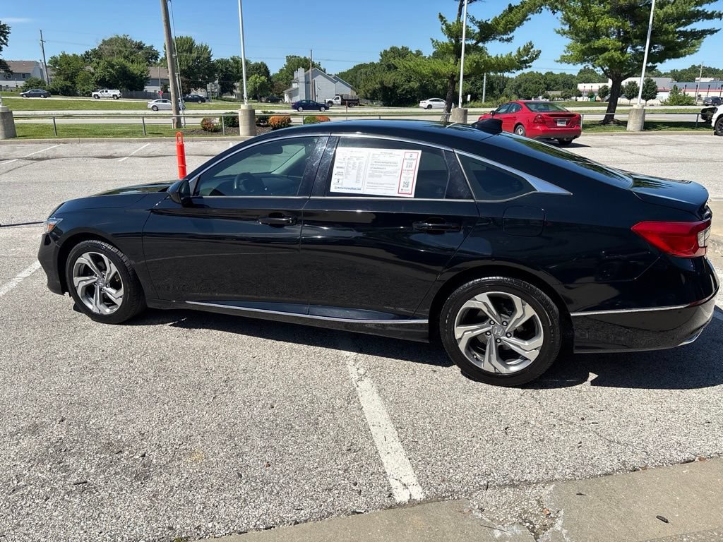 Used 2018 Honda Accord EX image 16